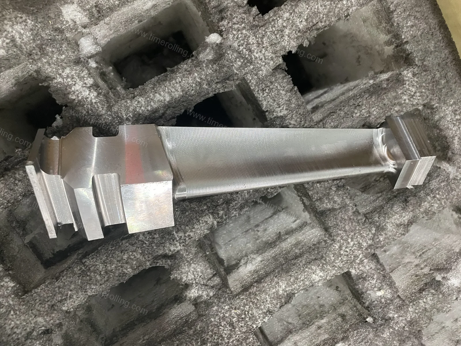 Aubes de turbines et compresseurs — photographie du produit 04